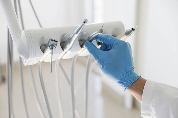 Professional Emergency Dentist technician working in Tracy, CA